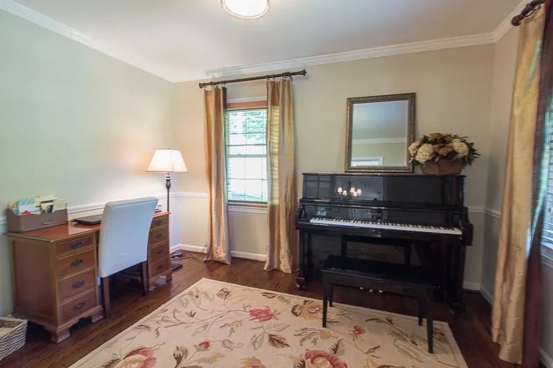 825 Starlight Drive, Atlanta, Georgia 30342, 3 Bedrooms Bedrooms, ,2 BathroomsBathrooms,Residential,Sold,825 Starlight Drive,5703614