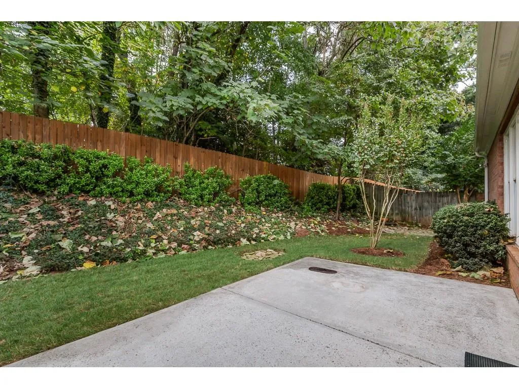 6230 Glen Oaks Lane, Sandy Springs, Georgia 30328, 3 Bedrooms Bedrooms, ,2 BathroomsBathrooms,Residential,Sold,6230 Glen Oaks Lane,6629002