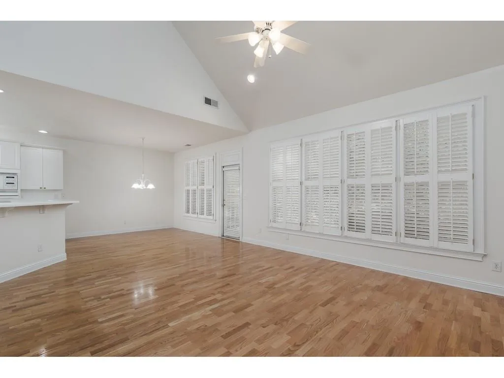 6230 Glen Oaks Lane, Sandy Springs, Georgia 30328, 3 Bedrooms Bedrooms, ,2 BathroomsBathrooms,Residential,Sold,6230 Glen Oaks Lane,6629002