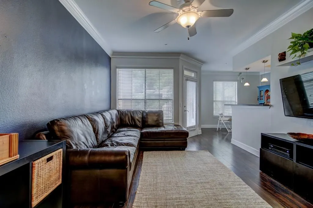 3777 Peachtree Road Unit 1226, Brookhaven, Georgia 30319, 1 Bedroom Bedrooms, ,1 BathroomBathrooms,Residential,Sold,3777 Peachtree Road Unit 1226,5915418