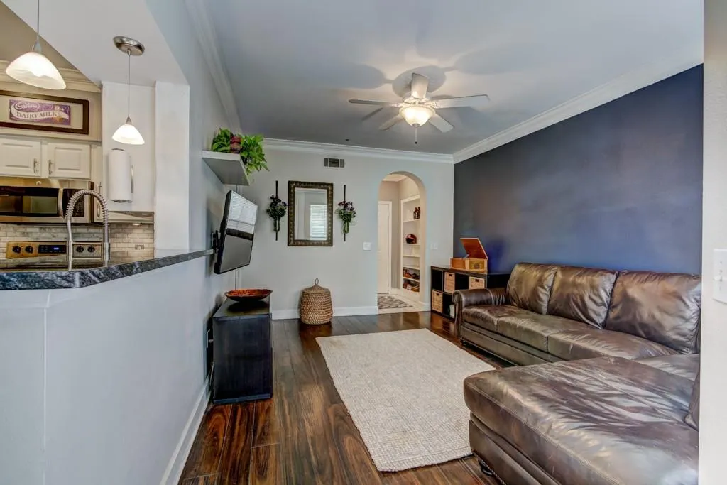 3777 Peachtree Road Unit 1226, Brookhaven, Georgia 30319, 1 Bedroom Bedrooms, ,1 BathroomBathrooms,Residential,Sold,3777 Peachtree Road Unit 1226,5915418