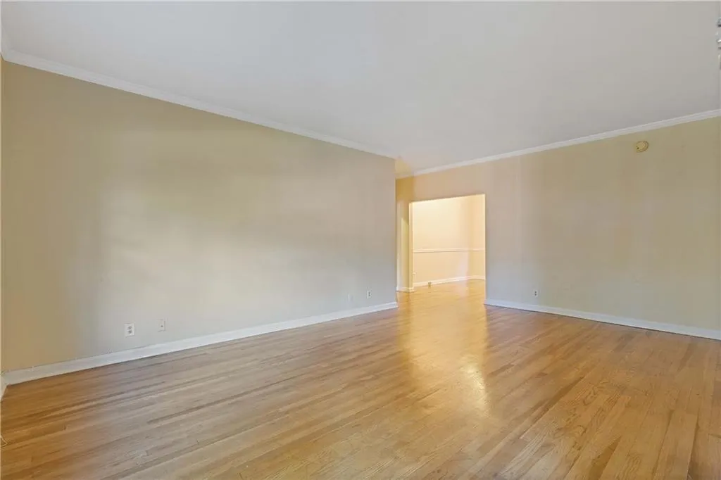 430 Lindbergh Drive Ne Unit J1, Atlanta, Georgia 30305, 2 Bedrooms Bedrooms, ,1 BathroomBathrooms,Residential,For Sale,430 Lindbergh Drive Ne Unit J1,7666395