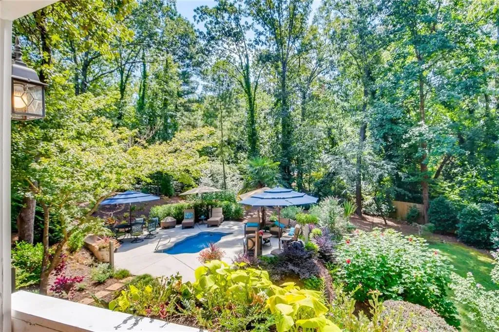 1669 Spalding Drive, Sandy Springs, Georgia 30350, 4 Bedrooms Bedrooms, ,3 BathroomsBathrooms,Residential,Sold,1669 Spalding Drive,6875261
