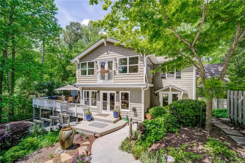 1669 Spalding Drive, Sandy Springs, Georgia 30350, 4 Bedrooms Bedrooms, ,3 BathroomsBathrooms,Residential,Sold,1669 Spalding Drive,6875261