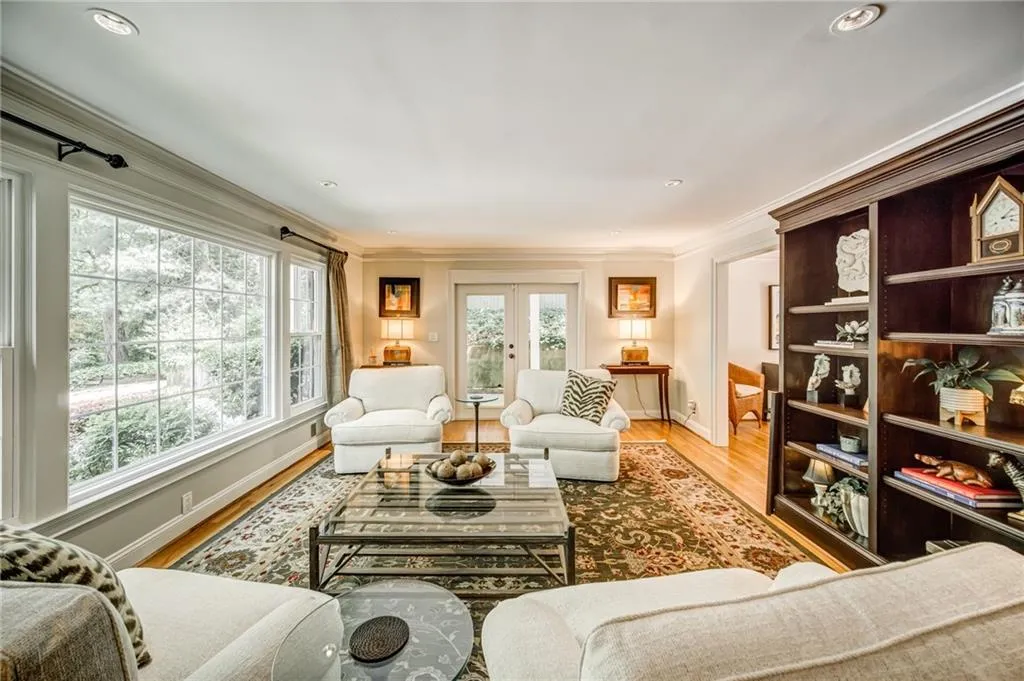 1669 Spalding Drive, Sandy Springs, Georgia 30350, 4 Bedrooms Bedrooms, ,3 BathroomsBathrooms,Residential,Sold,1669 Spalding Drive,6875261