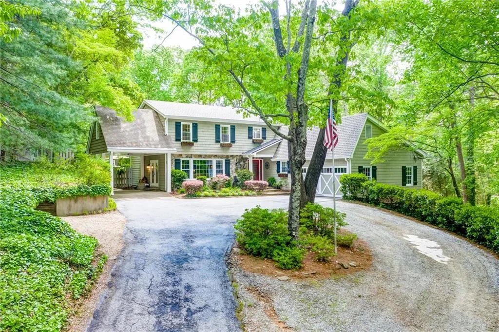 1669 Spalding Drive, Sandy Springs, Georgia 30350, 4 Bedrooms Bedrooms, ,3 BathroomsBathrooms,Residential,Sold,1669 Spalding Drive,6875261