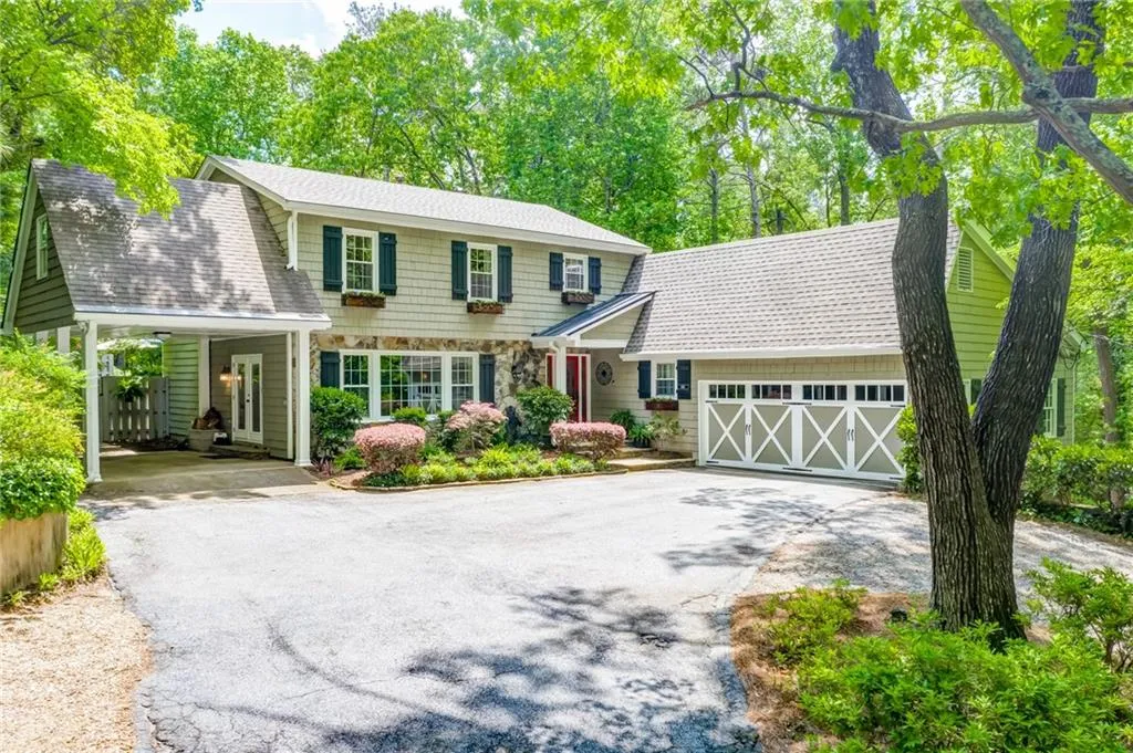 1669 Spalding Drive, Sandy Springs, Georgia 30350, 4 Bedrooms Bedrooms, ,3 BathroomsBathrooms,Residential,Sold,1669 Spalding Drive,6875261