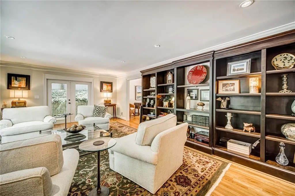 1669 Spalding Drive, Sandy Springs, Georgia 30350, 4 Bedrooms Bedrooms, ,3 BathroomsBathrooms,Residential,Sold,1669 Spalding Drive,6875261