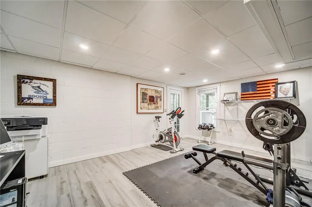 1669 Spalding Drive, Sandy Springs, Georgia 30350, 4 Bedrooms Bedrooms, ,3 BathroomsBathrooms,Residential,Sold,1669 Spalding Drive,6875261