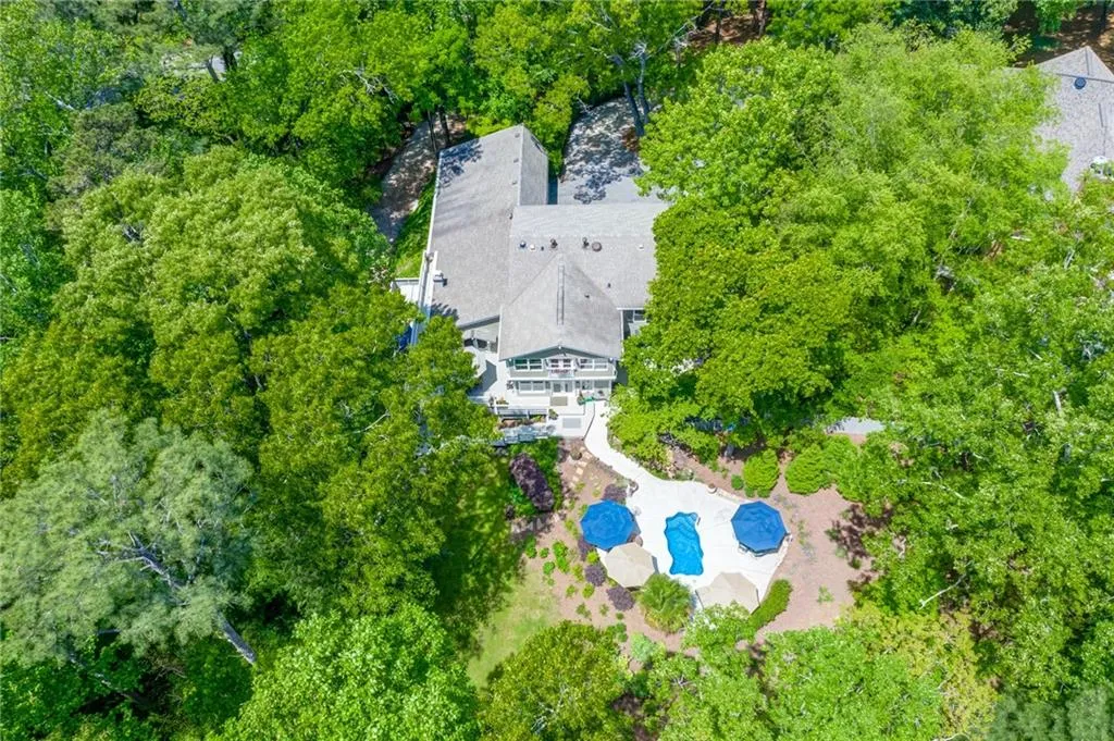 1669 Spalding Drive, Sandy Springs, Georgia 30350, 4 Bedrooms Bedrooms, ,3 BathroomsBathrooms,Residential,Sold,1669 Spalding Drive,6875261