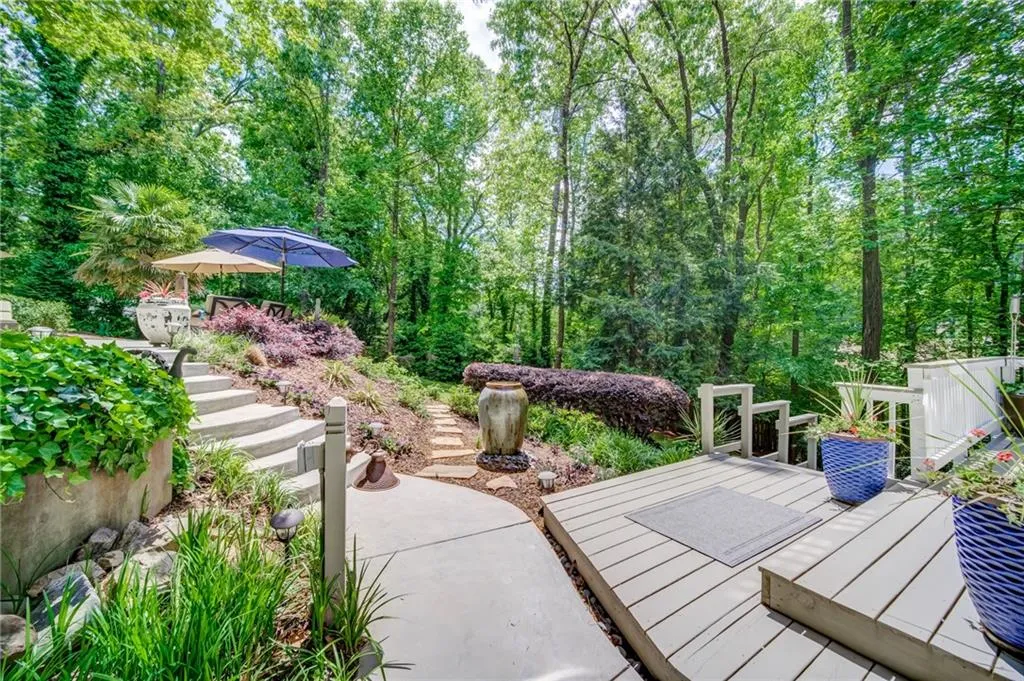 1669 Spalding Drive, Sandy Springs, Georgia 30350, 4 Bedrooms Bedrooms, ,3 BathroomsBathrooms,Residential,Sold,1669 Spalding Drive,6875261
