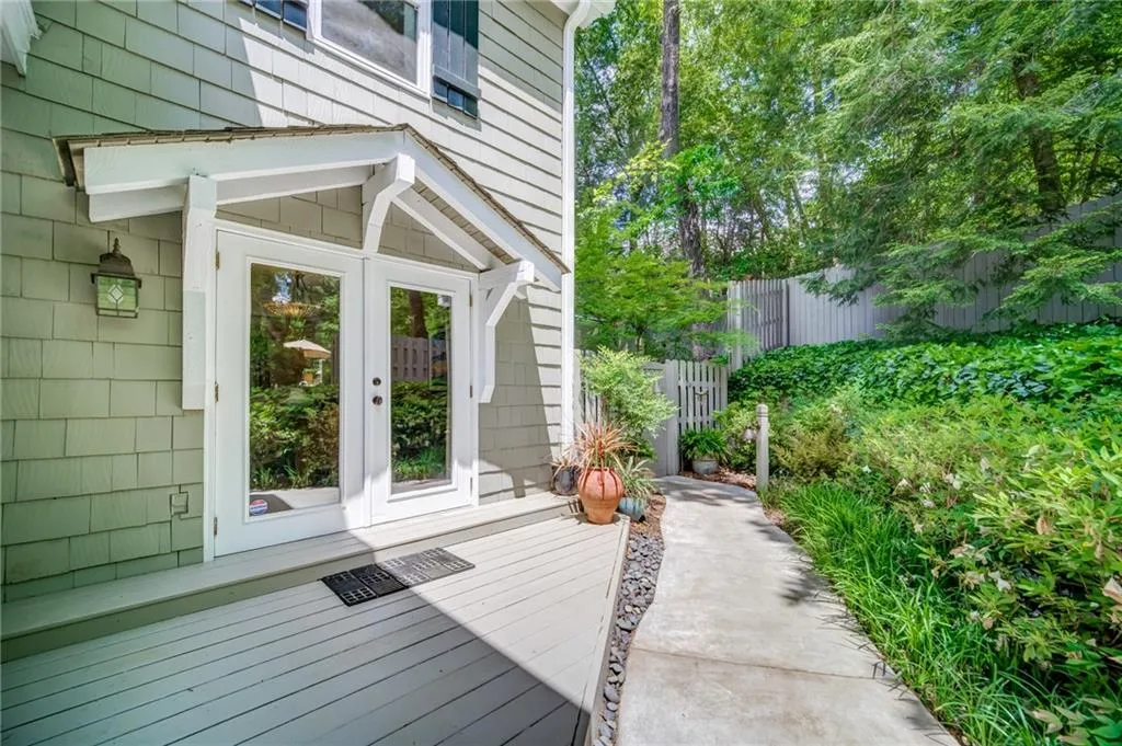 1669 Spalding Drive, Sandy Springs, Georgia 30350, 4 Bedrooms Bedrooms, ,3 BathroomsBathrooms,Residential,Sold,1669 Spalding Drive,6875261