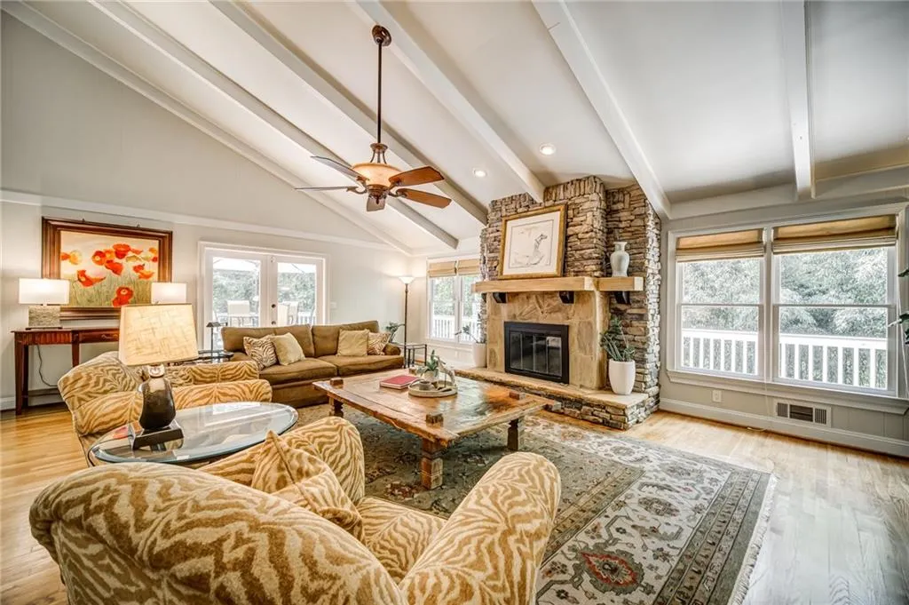 1669 Spalding Drive, Sandy Springs, Georgia 30350, 4 Bedrooms Bedrooms, ,3 BathroomsBathrooms,Residential,Sold,1669 Spalding Drive,6875261