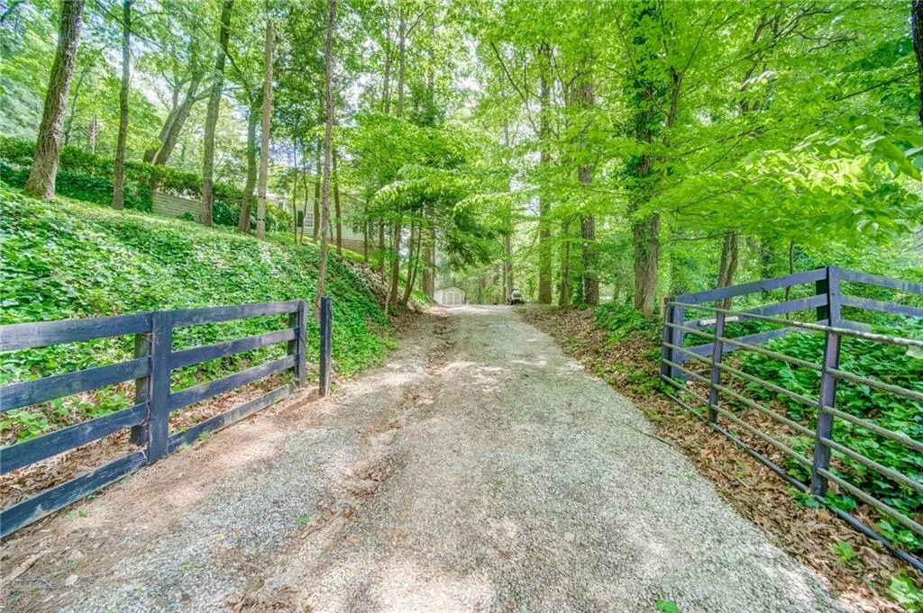 1669 Spalding Drive, Sandy Springs, Georgia 30350, 4 Bedrooms Bedrooms, ,3 BathroomsBathrooms,Residential,Sold,1669 Spalding Drive,6875261