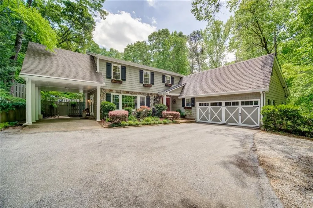 1669 Spalding Drive, Sandy Springs, Georgia 30350, 4 Bedrooms Bedrooms, ,3 BathroomsBathrooms,Residential,Sold,1669 Spalding Drive,6875261