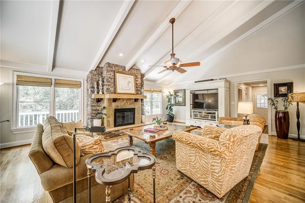 1669 Spalding Drive, Sandy Springs, Georgia 30350, 4 Bedrooms Bedrooms, ,3 BathroomsBathrooms,Residential,Sold,1669 Spalding Drive,6875261