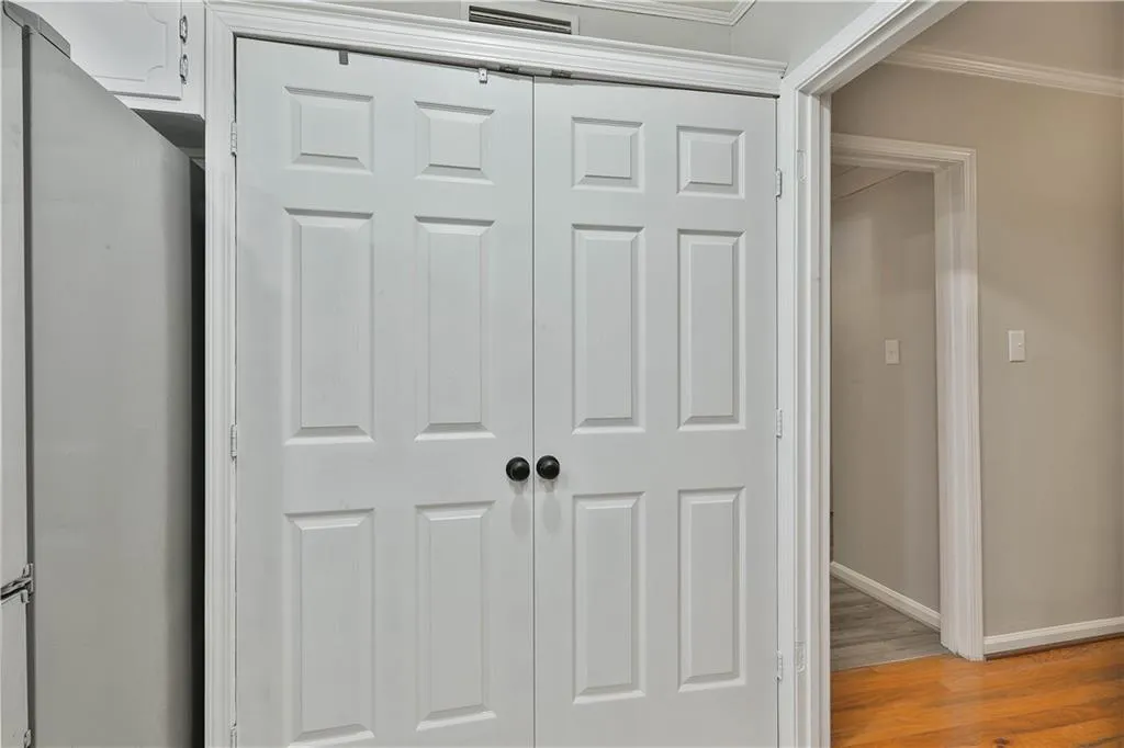 5400 Roswell Road Unit M9, Sandy Springs, Georgia 30342, 2 Bedrooms Bedrooms, ,2 BathroomsBathrooms,Residential,Sold,5400 Roswell Road Unit M9,6795561