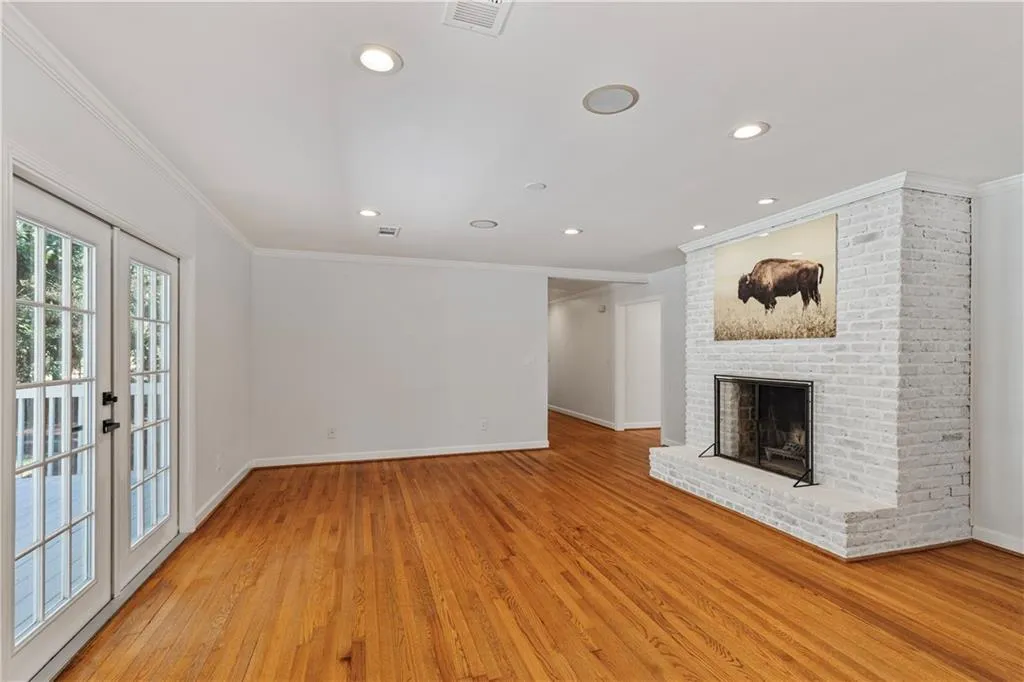 240 Berwick Drive, Atlanta, Georgia 30328, 3 Bedrooms Bedrooms, ,2 BathroomsBathrooms,Residential,Sold,240 Berwick Drive,7718818