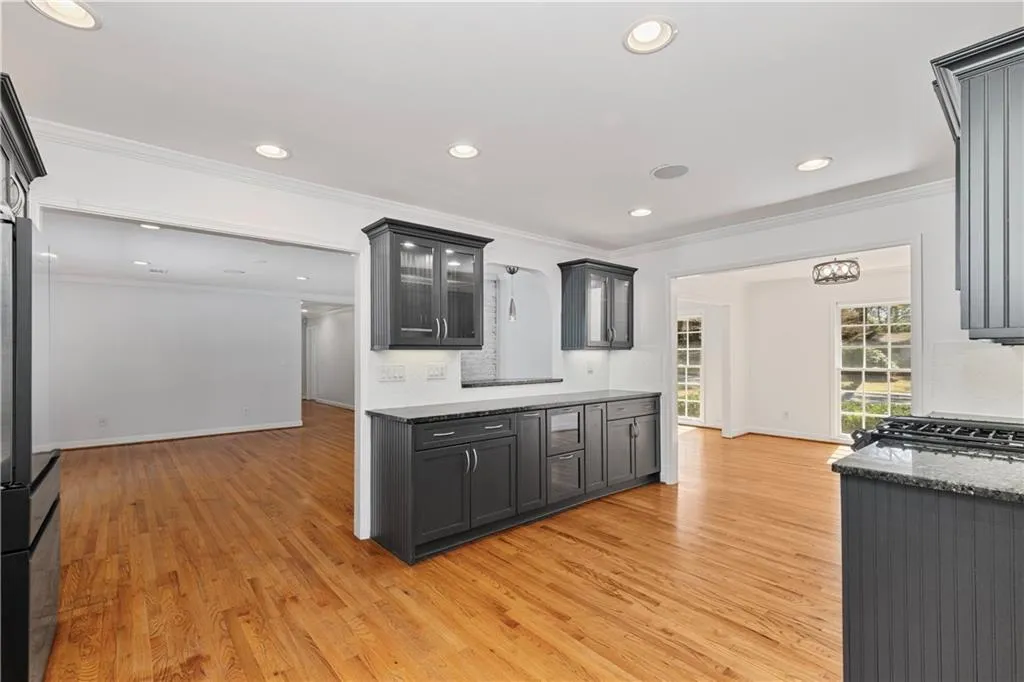 240 Berwick Drive, Atlanta, Georgia 30328, 3 Bedrooms Bedrooms, ,2 BathroomsBathrooms,Residential,Sold,240 Berwick Drive,7718818