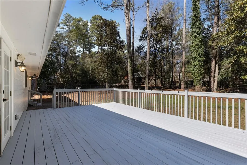 240 Berwick Drive, Atlanta, Georgia 30328, 3 Bedrooms Bedrooms, ,2 BathroomsBathrooms,Residential,Sold,240 Berwick Drive,7718818