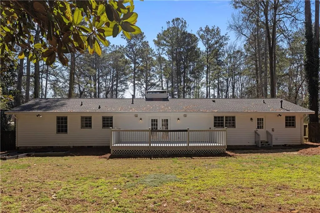 240 Berwick Drive, Atlanta, Georgia 30328, 3 Bedrooms Bedrooms, ,2 BathroomsBathrooms,Residential,Sold,240 Berwick Drive,7718818