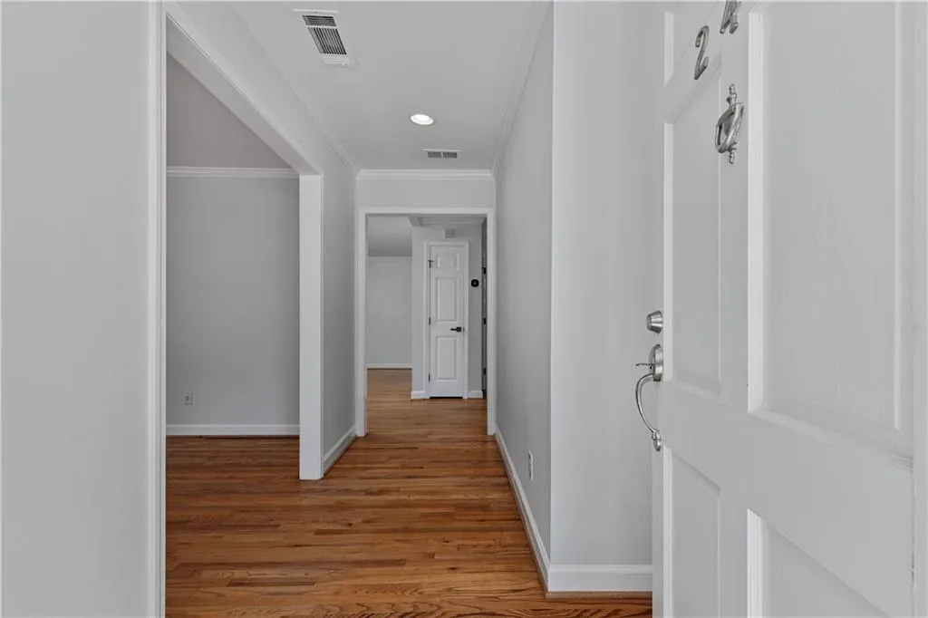 240 Berwick Drive, Atlanta, Georgia 30328, 3 Bedrooms Bedrooms, ,2 BathroomsBathrooms,Residential,Sold,240 Berwick Drive,7718818