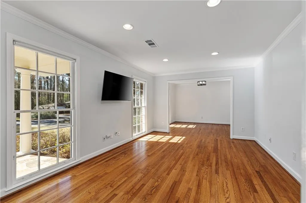 240 Berwick Drive, Atlanta, Georgia 30328, 3 Bedrooms Bedrooms, ,2 BathroomsBathrooms,Residential,Sold,240 Berwick Drive,7718818