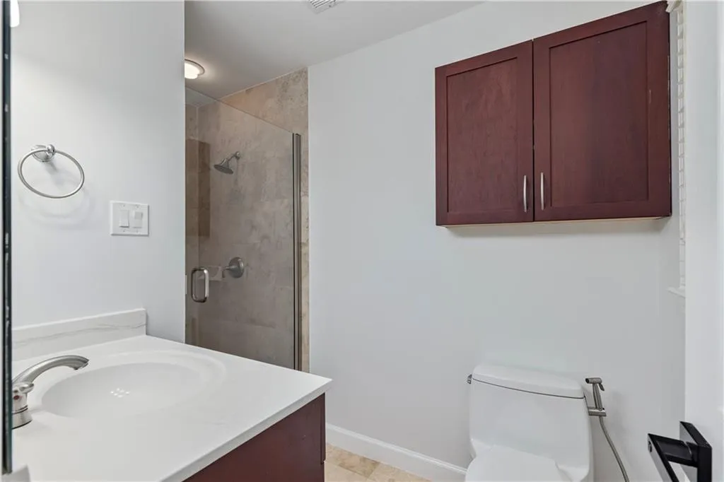 240 Berwick Drive, Atlanta, Georgia 30328, 3 Bedrooms Bedrooms, ,2 BathroomsBathrooms,Residential,Sold,240 Berwick Drive,7718818