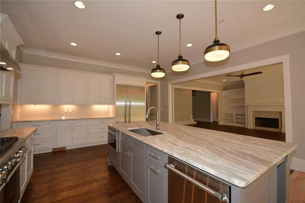 2909 Redding Road Ne, Brookhaven, Georgia 30319, 5 Bedrooms Bedrooms, ,5 BathroomsBathrooms,Residential,Sold,2909 Redding Road Ne,5768417