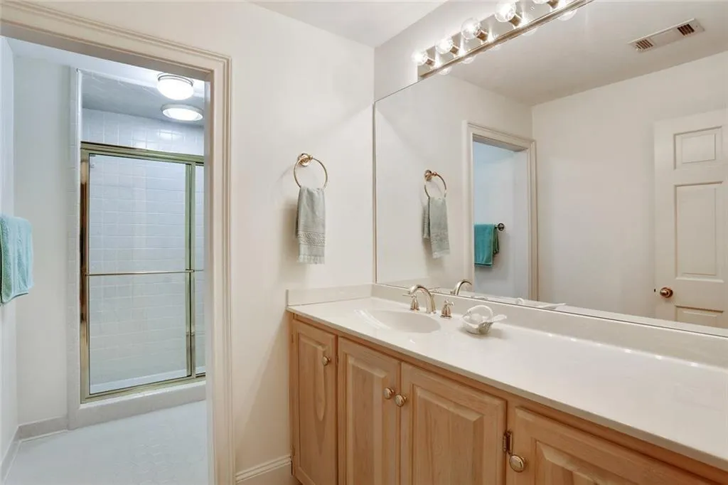 1445 N Riverside Circle, Sandy Springs, Georgia 30328, 5 Bedrooms Bedrooms, ,4 BathroomsBathrooms,Residential,Sold,1445 N Riverside Circle,5902520