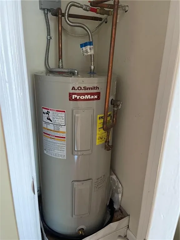 Hot water heater