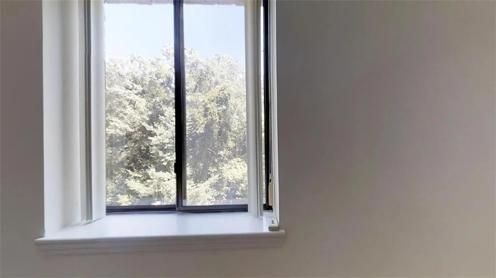 300 Johnson Ferry Road Ne Unit A305, Sandy Springs, Georgia 30328, 1 Bedroom Bedrooms, ,1 BathroomBathrooms,Residential,Sold,300 Johnson Ferry Road Ne Unit A305,6603578