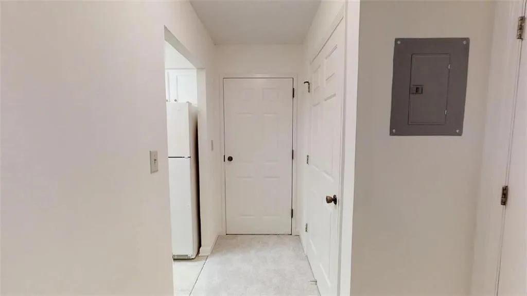 300 Johnson Ferry Road Ne Unit A305, Sandy Springs, Georgia 30328, 1 Bedroom Bedrooms, ,1 BathroomBathrooms,Residential,Sold,300 Johnson Ferry Road Ne Unit A305,6603578