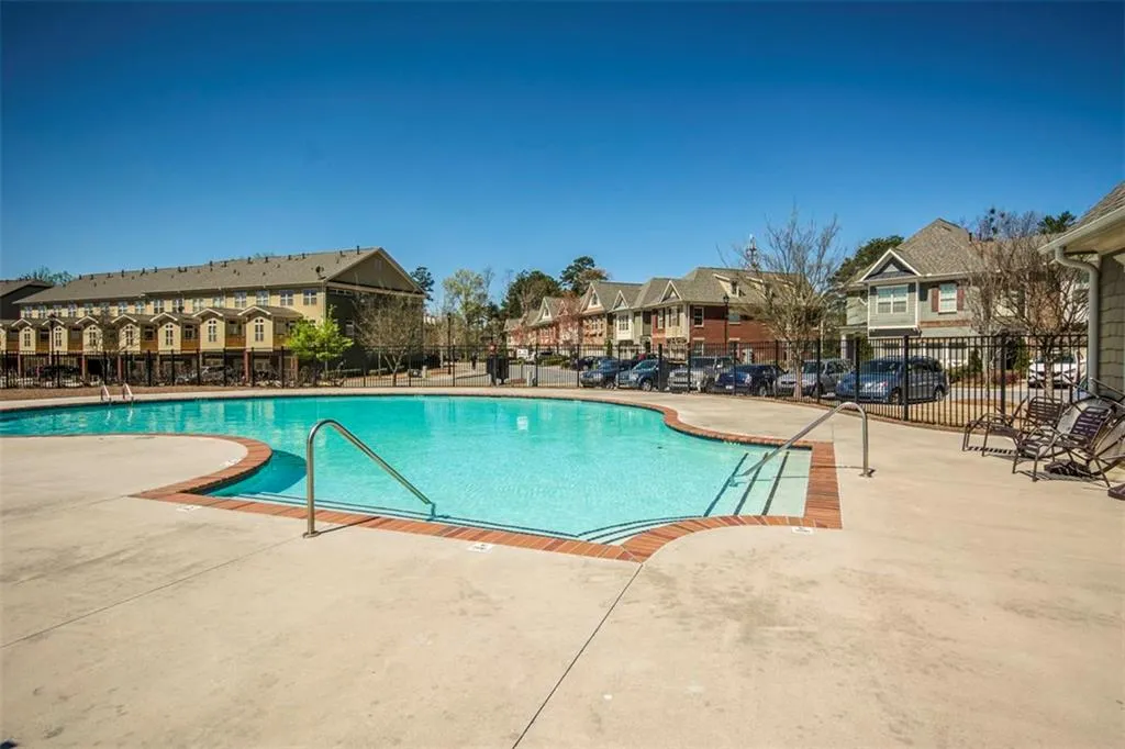 7825 Highland Bluff, Sandy Springs, Georgia 30328, 4 Bedrooms Bedrooms, ,3 BathroomsBathrooms,Residential,Sold,7825 Highland Bluff,5616442