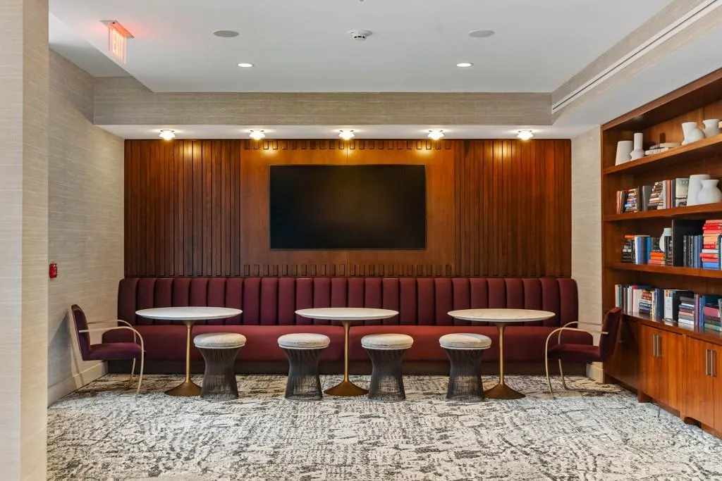 2575 Peachtree Road Ne Unit 6g, Atlanta, Georgia 30305, 2 Bedrooms Bedrooms, ,2 BathroomsBathrooms,Residential,For Sale,2575 Peachtree Road Ne Unit 6g,7674859