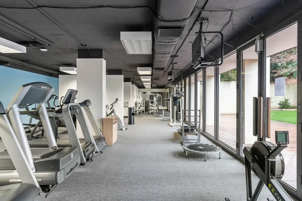 2575 Peachtree Road Ne Unit 6g, Atlanta, Georgia 30305, 2 Bedrooms Bedrooms, ,2 BathroomsBathrooms,Residential,For Sale,2575 Peachtree Road Ne Unit 6g,7674859