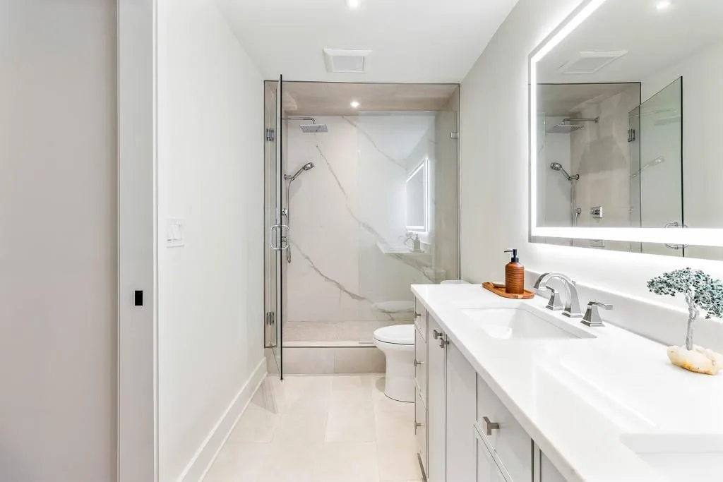 2575 Peachtree Road Ne Unit 6g, Atlanta, Georgia 30305, 2 Bedrooms Bedrooms, ,2 BathroomsBathrooms,Residential,For Sale,2575 Peachtree Road Ne Unit 6g,7674859