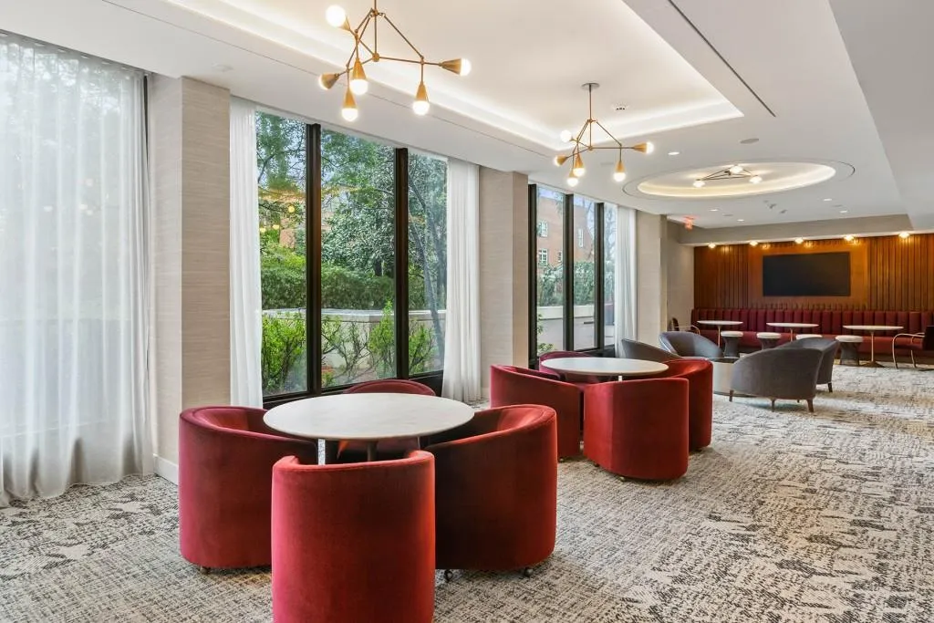 2575 Peachtree Road Ne Unit 6g, Atlanta, Georgia 30305, 2 Bedrooms Bedrooms, ,2 BathroomsBathrooms,Residential,For Sale,2575 Peachtree Road Ne Unit 6g,7674859