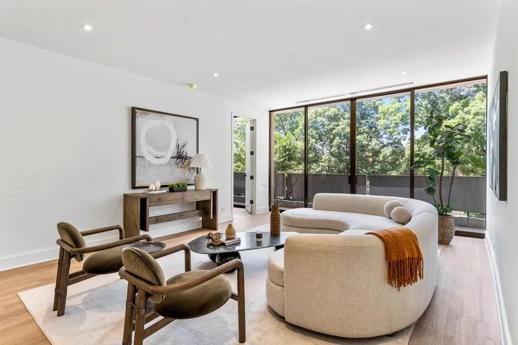 2575 Peachtree Road Ne Unit 6g, Atlanta, Georgia 30305, 2 Bedrooms Bedrooms, ,2 BathroomsBathrooms,Residential,For Sale,2575 Peachtree Road Ne Unit 6g,7674859