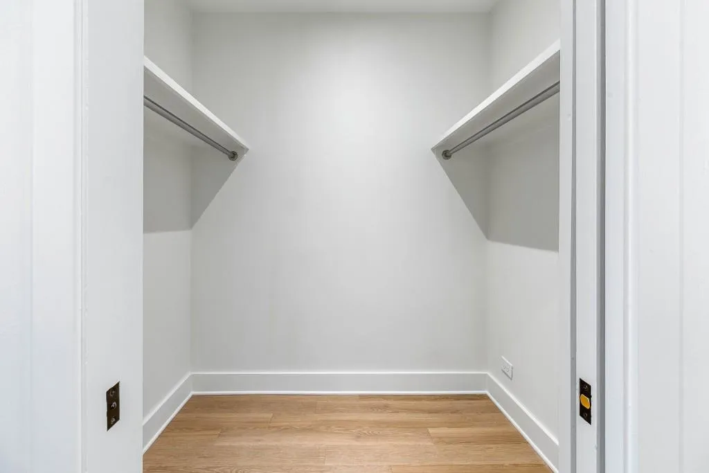 2575 Peachtree Road Ne Unit 6g, Atlanta, Georgia 30305, 2 Bedrooms Bedrooms, ,2 BathroomsBathrooms,Residential,For Sale,2575 Peachtree Road Ne Unit 6g,7674859