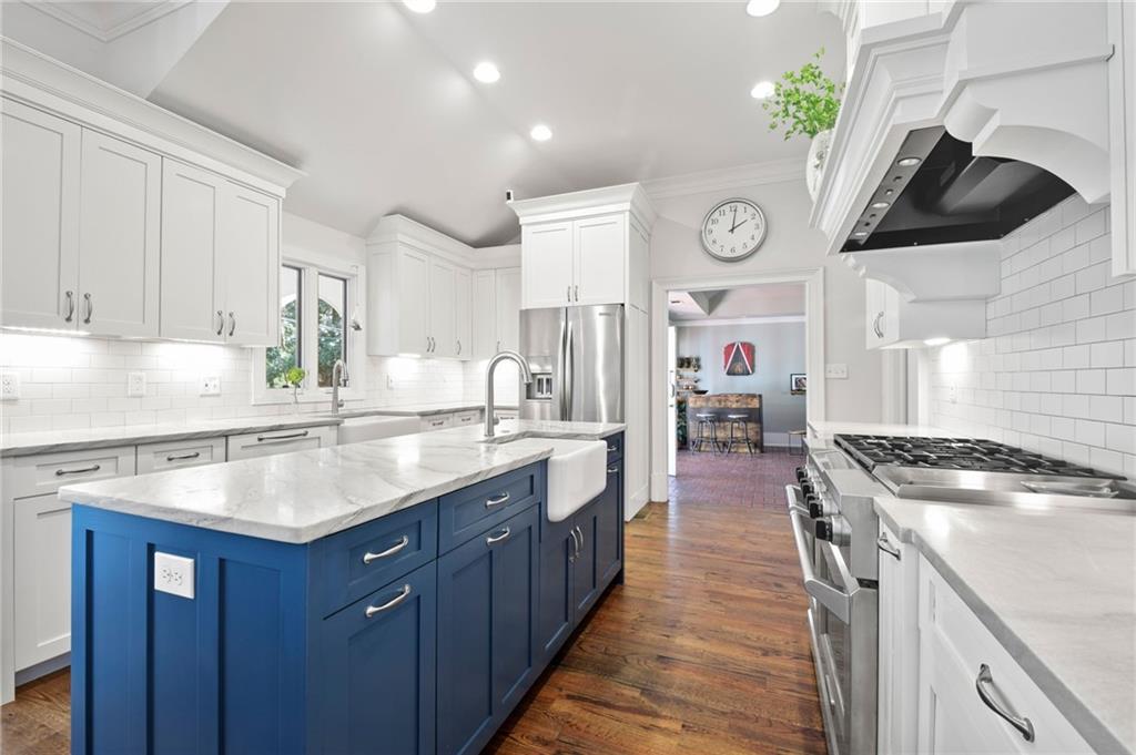 630 River Valley Road, Atlanta, Georgia 30328, 6 Bedrooms Bedrooms, ,6 BathroomsBathrooms,Residential,Sold,630 River Valley Road,7340506