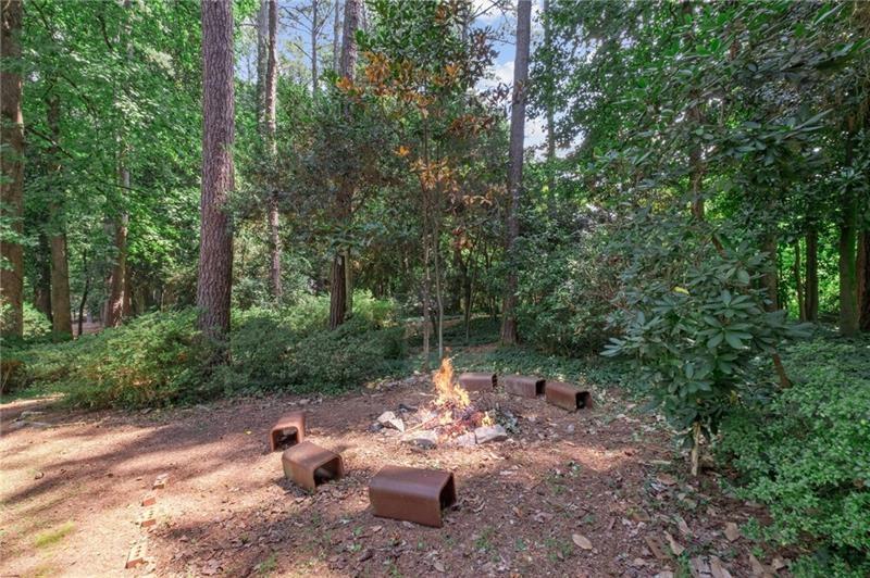630 River Valley Road, Atlanta, Georgia 30328, 6 Bedrooms Bedrooms, ,6 BathroomsBathrooms,Residential,Sold,630 River Valley Road,7340506