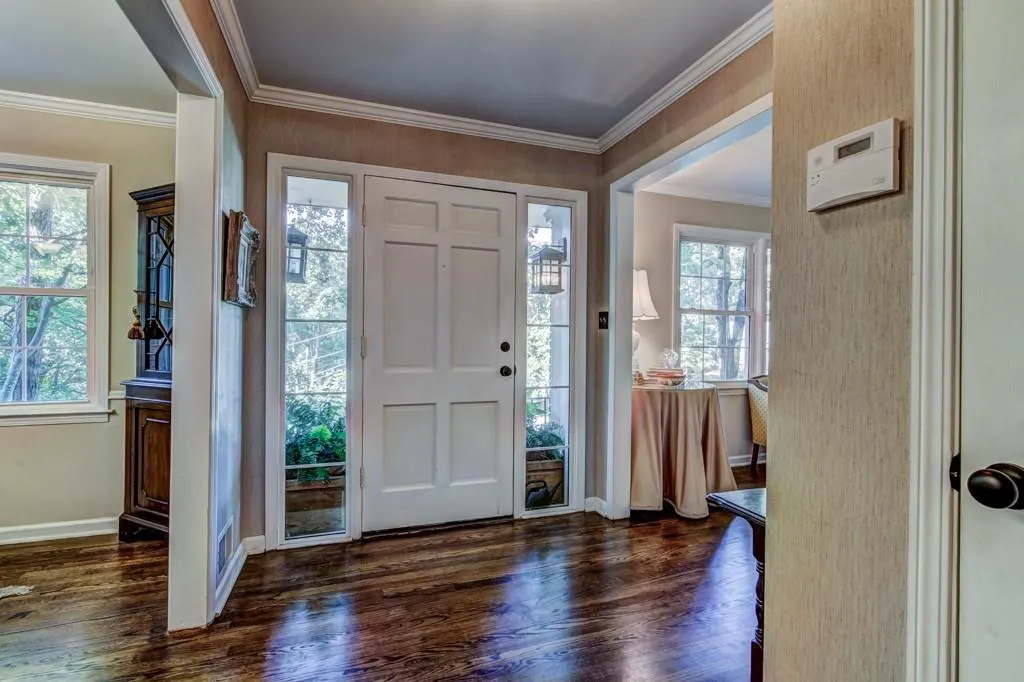 260 Land O Lakes Court Ne, Atlanta, Georgia 30342, 3 Bedrooms Bedrooms, ,3 BathroomsBathrooms,Residential,Sold,260 Land O Lakes Court Ne,5876153