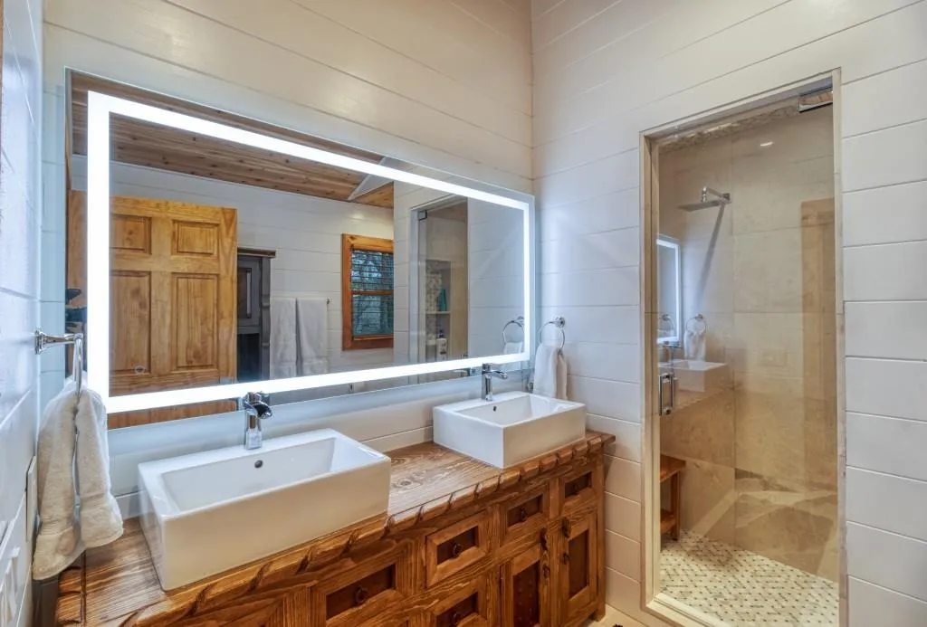 6300 Long Island Court, Sandy Springs, Georgia 30328, 3 Bedrooms Bedrooms, ,3 BathroomsBathrooms,Residential,Sold,6300 Long Island Court,6815628