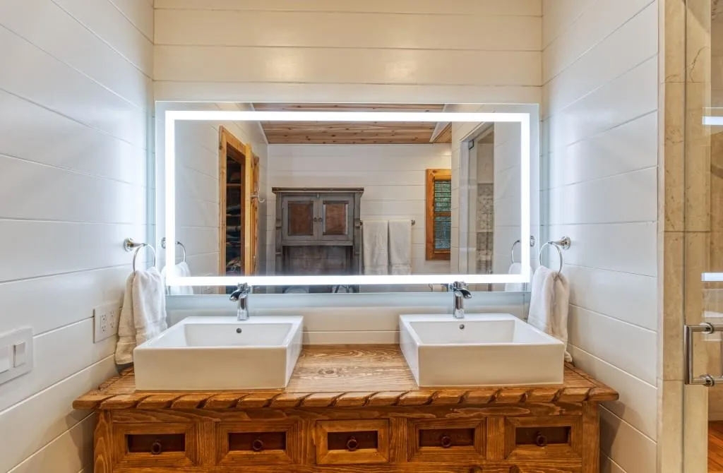 6300 Long Island Court, Sandy Springs, Georgia 30328, 3 Bedrooms Bedrooms, ,3 BathroomsBathrooms,Residential,Sold,6300 Long Island Court,6815628