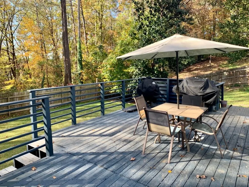6300 Long Island Court, Sandy Springs, Georgia 30328, 3 Bedrooms Bedrooms, ,3 BathroomsBathrooms,Residential,Sold,6300 Long Island Court,6815628