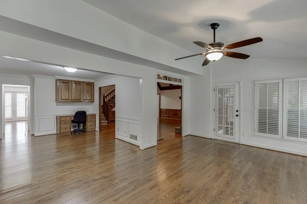 7660 Dunvegan Close, Sandy Springs, Georgia 30350, 5 Bedrooms Bedrooms, ,4 BathroomsBathrooms,Residential,Sold,7660 Dunvegan Close,7573430