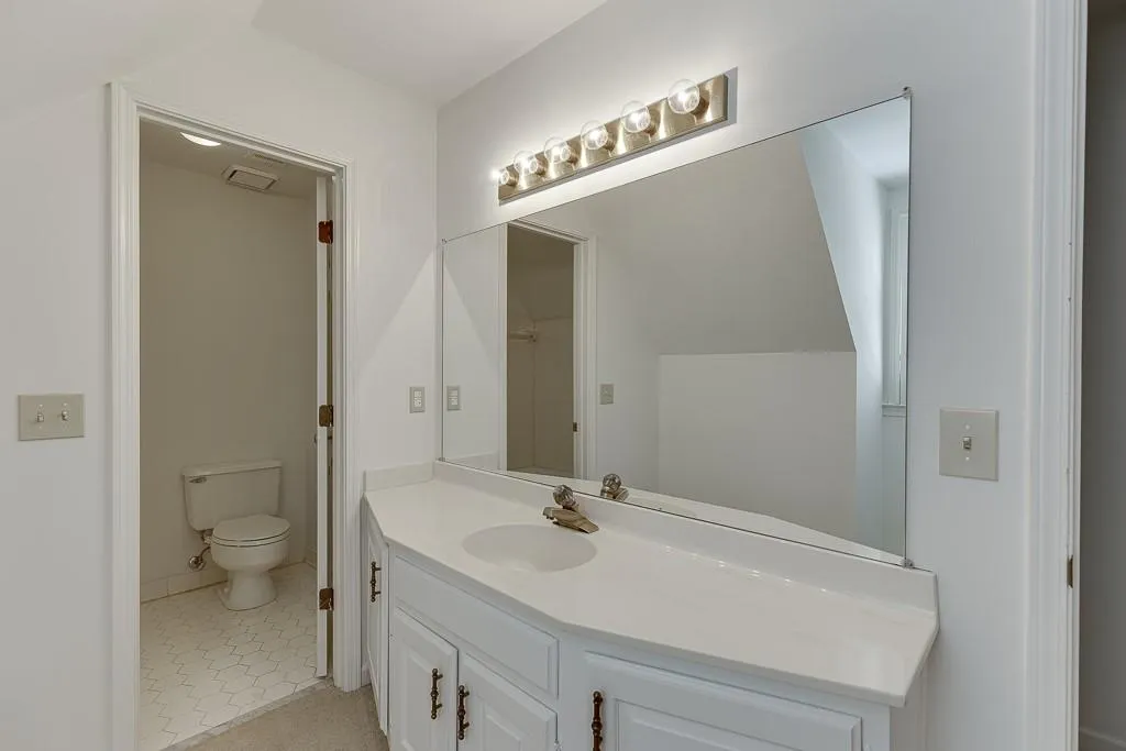 7660 Dunvegan Close, Sandy Springs, Georgia 30350, 5 Bedrooms Bedrooms, ,4 BathroomsBathrooms,Residential,Sold,7660 Dunvegan Close,7573430