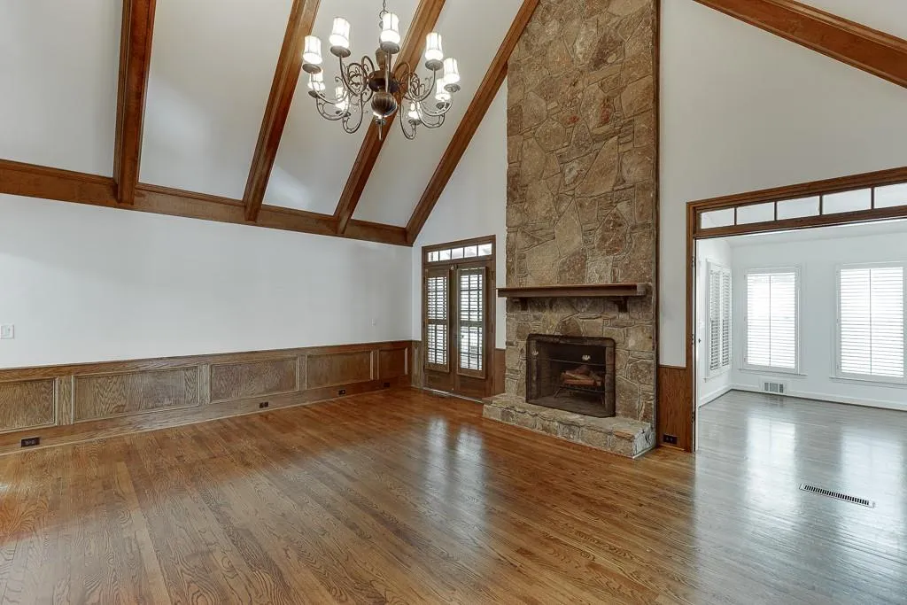 7660 Dunvegan Close, Sandy Springs, Georgia 30350, 5 Bedrooms Bedrooms, ,4 BathroomsBathrooms,Residential,Sold,7660 Dunvegan Close,7573430