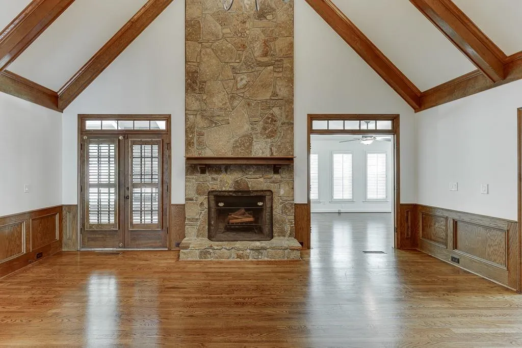 7660 Dunvegan Close, Sandy Springs, Georgia 30350, 5 Bedrooms Bedrooms, ,4 BathroomsBathrooms,Residential,Sold,7660 Dunvegan Close,7573430